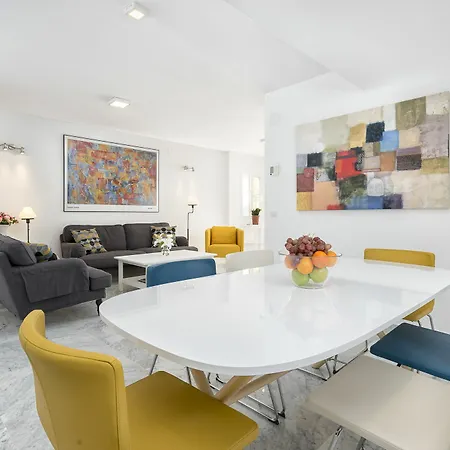 Monte Sancha Apartment